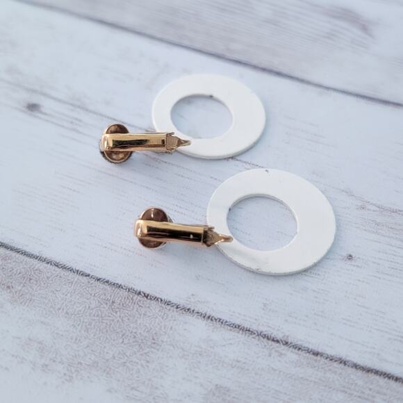 Vintage Clip On Earrings Retro Off White Circle Dangle - Some Paint Chips - Picture 6 of 8